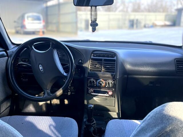 ВАЗ 2111, объемом двигателя 16 л и пробегом 261 тыс. км за 1300 $, фото 4 на Automoto.ua