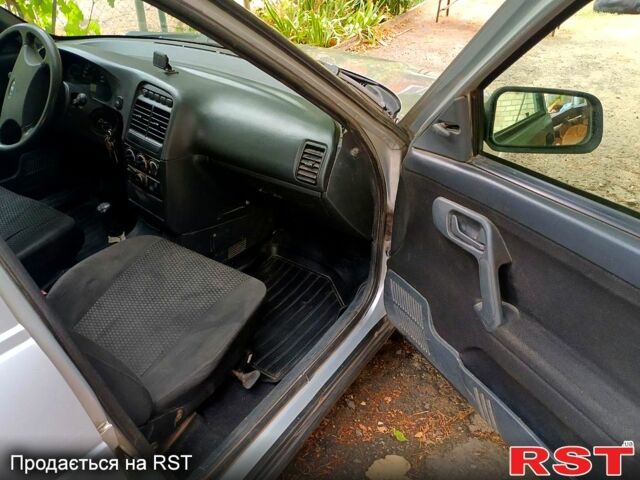 ВАЗ 2111, объемом двигателя 1.6 л и пробегом 250 тыс. км за 1800 $, фото 1 на Automoto.ua
