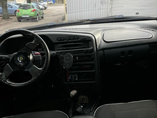 Серый ВАЗ 2111, объемом двигателя 1.5 л и пробегом 280 тыс. км за 1500 $, фото 7 на Automoto.ua