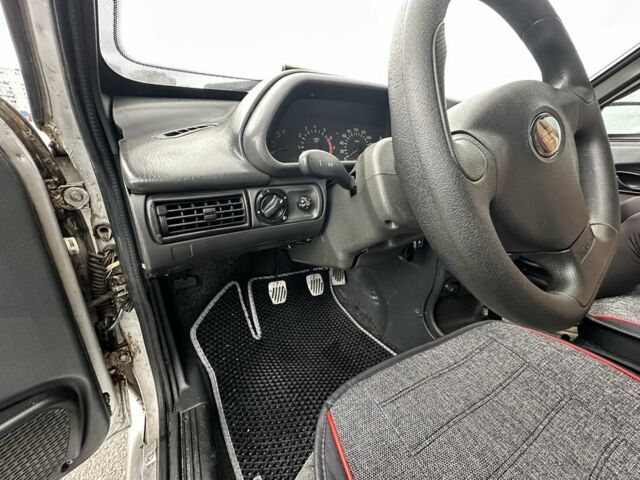 ВАЗ 2111 2005 в Киеве на Automoto.ua Серый ВАЗ 2111, объемом двигателя 1.5 л и пробегом 3 тыс. км за 2500 $, фото 11 на Automoto.ua