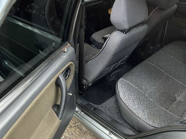 Серый ВАЗ 2111, объемом двигателя 1.6 л и пробегом 200 тыс. км за 2950 $, фото 3 на Automoto.ua