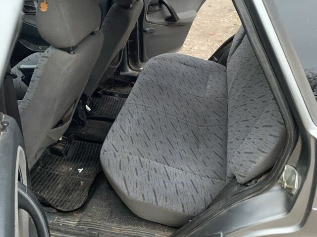 Серый ВАЗ 2111, объемом двигателя 1.6 л и пробегом 119 тыс. км за 1732 $, фото 9 на Automoto.ua