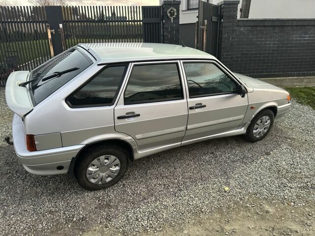 Серый ВАЗ 2111, объемом двигателя 2 л и пробегом 150 тыс. км за 2400 $, фото 1 на Automoto.ua