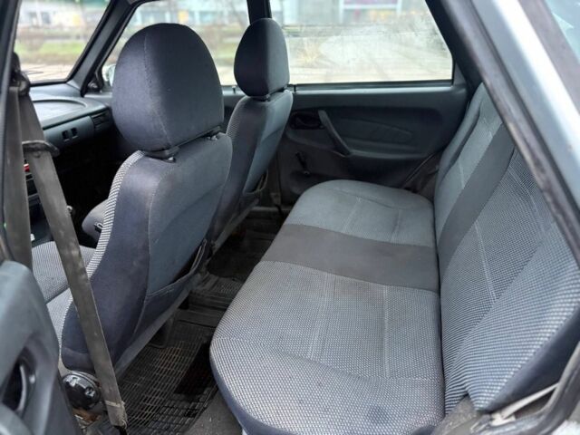 Серый ВАЗ 2111, объемом двигателя 1.6 л и пробегом 130 тыс. км за 1750 $, фото 7 на Automoto.ua