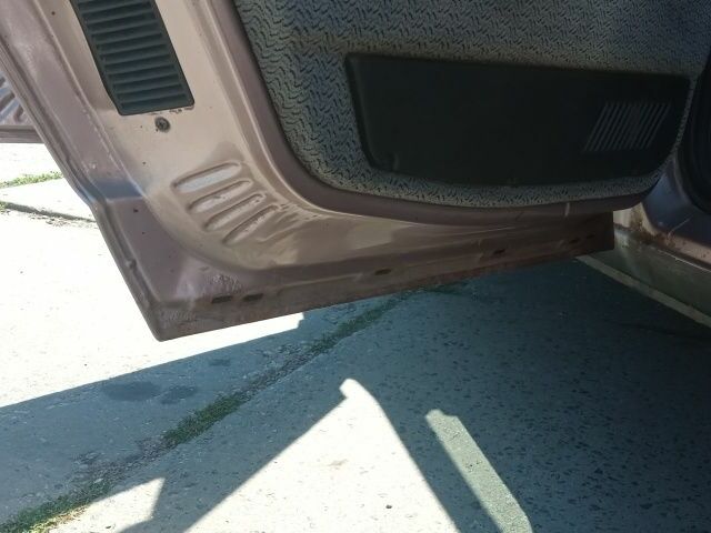 Серый ВАЗ 2111, объемом двигателя 1.6 л и пробегом 172 тыс. км за 1700 $, фото 6 на Automoto.ua