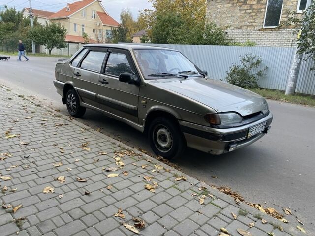 Серый ВАЗ 2111, объемом двигателя 1.5 л и пробегом 248 тыс. км за 900 $, фото 4 на Automoto.ua