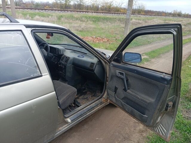 ВАЗ 2111 2000 в Снигиревке на Automoto.ua Серый ВАЗ 2111, объемом двигателя 1.5 л и пробегом 281 тыс. км за 1072 $, фото 9 на Automoto.ua