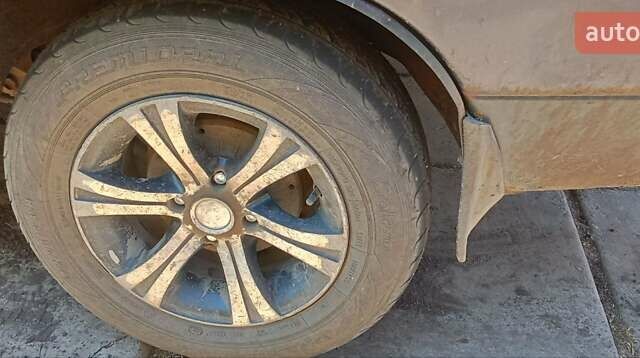 Серый ВАЗ 2111, объемом двигателя 1.5 л и пробегом 400 тыс. км за 1250 $, фото 13 на Automoto.ua