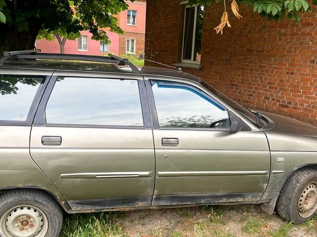 Серый ВАЗ 2111, объемом двигателя 1.5 л и пробегом 160 тыс. км за 959 $, фото 3 на Automoto.ua