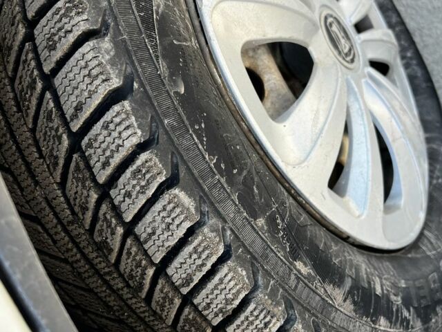 Сірий ВАЗ 2111, об'ємом двигуна 1.5 л та пробігом 195 тис. км за 1300 $, фото 7 на Automoto.ua