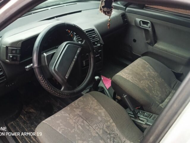 Серый ВАЗ 2111, объемом двигателя 1.5 л и пробегом 250 тыс. км за 1500 $, фото 3 на Automoto.ua