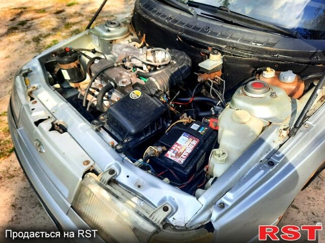 Серый ВАЗ 2111, объемом двигателя 1.5 л и пробегом 275 тыс. км за 1800 $, фото 4 на Automoto.ua