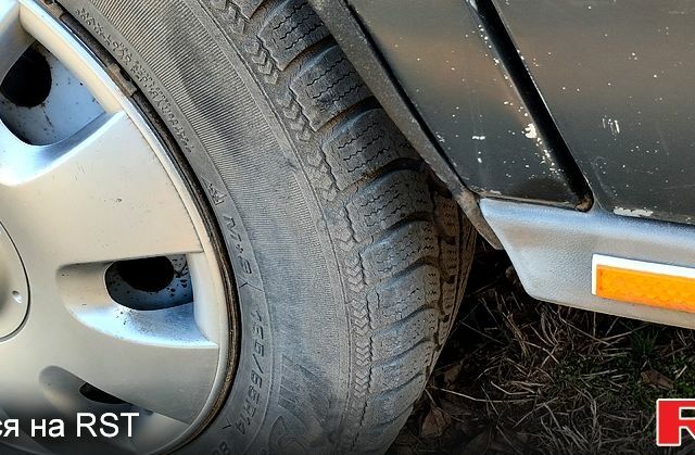 Серый ВАЗ 2111, объемом двигателя 1.5 л и пробегом 230 тыс. км за 2200 $, фото 1 на Automoto.ua