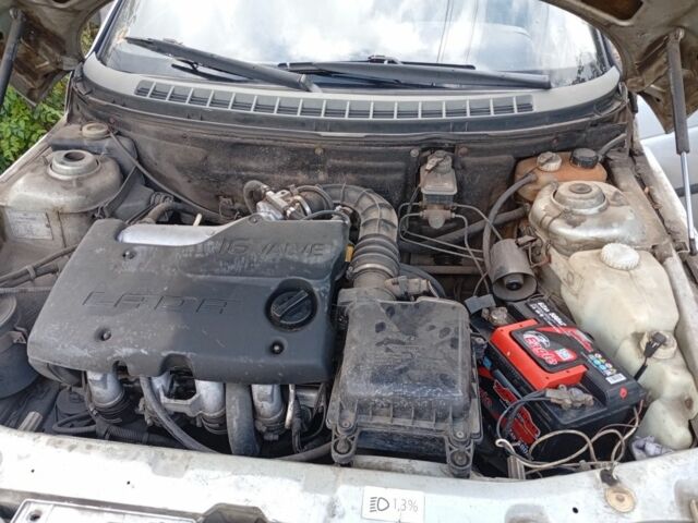 Серый ВАЗ 2111, объемом двигателя 1.6 л и пробегом 260 тыс. км за 900 $, фото 4 на Automoto.ua