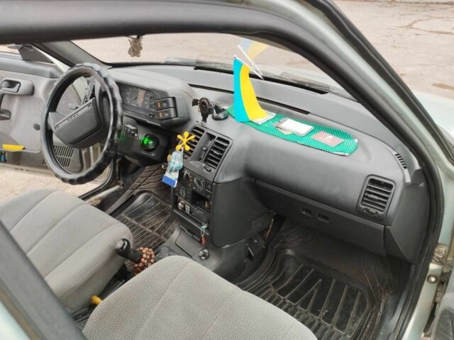 Серый ВАЗ 2111, объемом двигателя 1.5 л и пробегом 140 тыс. км за 2600 $, фото 4 на Automoto.ua