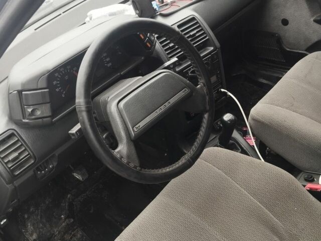 Серый ВАЗ 2111, объемом двигателя 1.5 л и пробегом 233 тыс. км за 1300 $, фото 6 на Automoto.ua