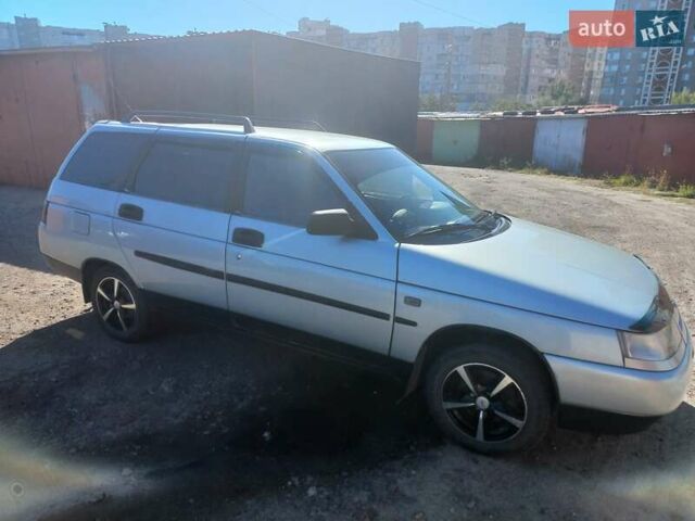 Серый ВАЗ 2111, объемом двигателя 1.5 л и пробегом 328 тыс. км за 1999 $, фото 4 на Automoto.ua