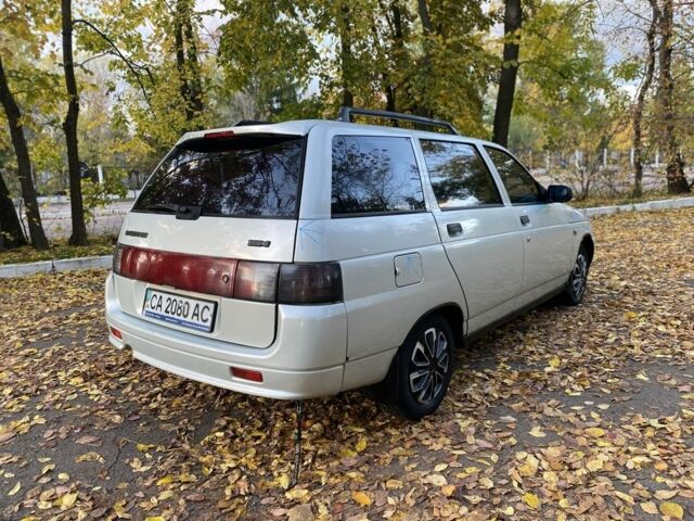 Серый ВАЗ 2111, объемом двигателя 1.5 л и пробегом 200 тыс. км за 1950 $, фото 5 на Automoto.ua