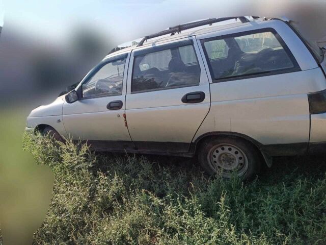 Серый ВАЗ 2111, объемом двигателя 1.6 л и пробегом 200 тыс. км за 1000 $, фото 4 на Automoto.ua