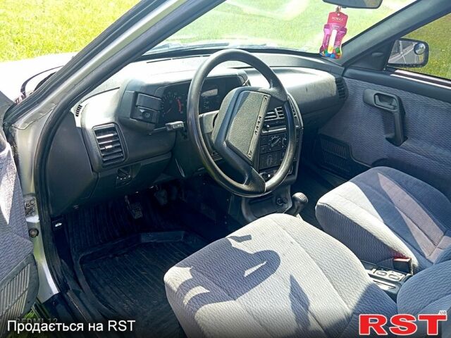 Серый ВАЗ 2111, объемом двигателя 1.5 л и пробегом 191 тыс. км за 2500 $, фото 3 на Automoto.ua