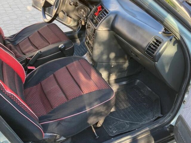 Серый ВАЗ 2111, объемом двигателя 1.5 л и пробегом 18 тыс. км за 1700 $, фото 6 на Automoto.ua