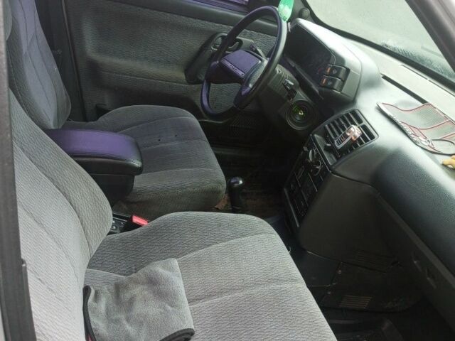 Сірий ВАЗ 2111, об'ємом двигуна 1.5 л та пробігом 346 тис. км за 2000 $, фото 3 на Automoto.ua