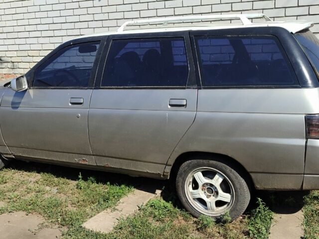 Серый ВАЗ 2111, объемом двигателя 2 л и пробегом 260 тыс. км за 449 $, фото 2 на Automoto.ua