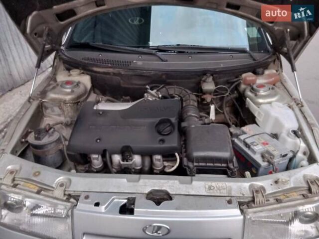 Серый ВАЗ 2111, объемом двигателя 1.5 л и пробегом 225 тыс. км за 1600 $, фото 9 на Automoto.ua