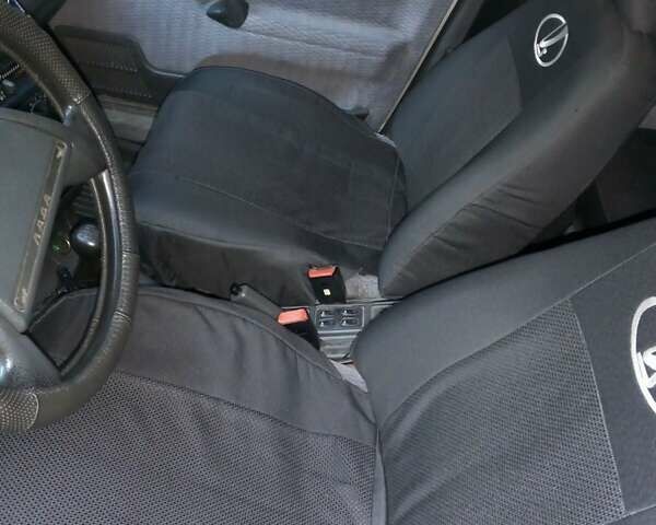 Серый ВАЗ 2111, объемом двигателя 1.5 л и пробегом 225 тыс. км за 1600 $, фото 7 на Automoto.ua