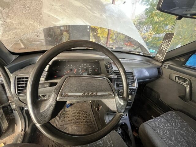ВАЗ 2111 2003 в Кривом Роге на Automoto.ua Серый ВАЗ 2111, объемом двигателя 1.6 л и пробегом 30 тыс. км за 953 $, фото 11 на Automoto.ua