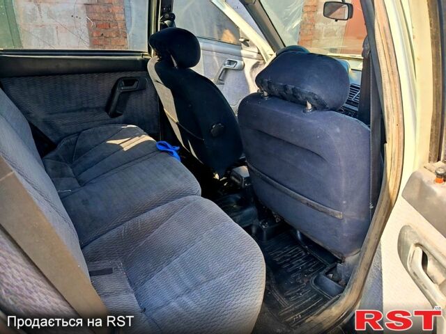 Сірий ВАЗ 2111, об'ємом двигуна 1.5 л та пробігом 200 тис. км за 1499 $, фото 5 на Automoto.ua