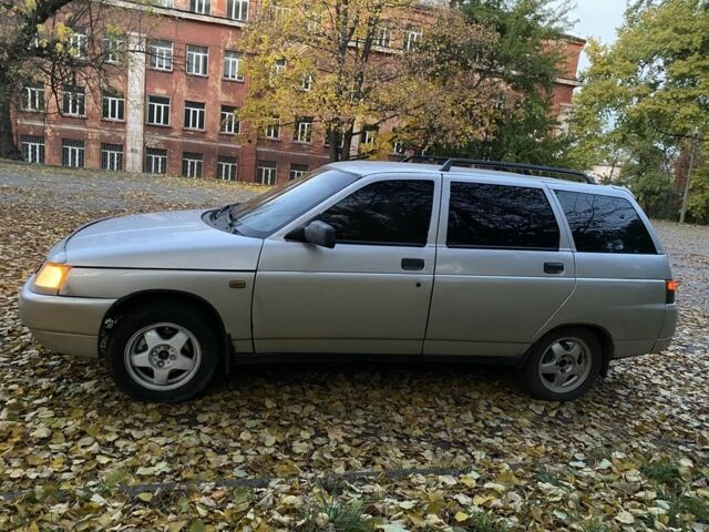 Серый ВАЗ 2111, объемом двигателя 1.5 л и пробегом 210 тыс. км за 1228 $, фото 6 на Automoto.ua