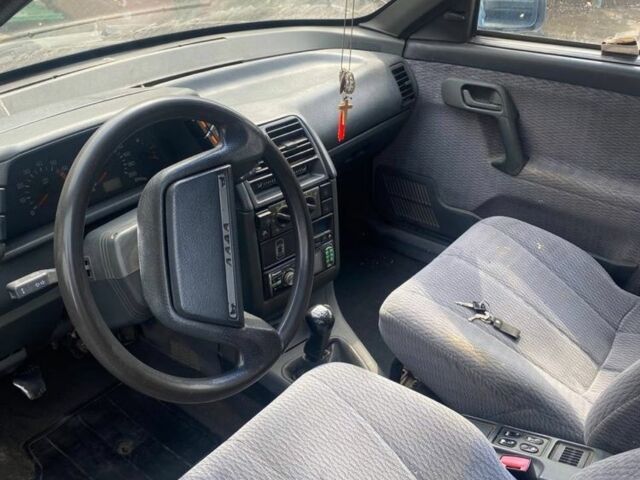 Серый ВАЗ 2111, объемом двигателя 1.5 л и пробегом 286 тыс. км за 1450 $, фото 6 на Automoto.ua