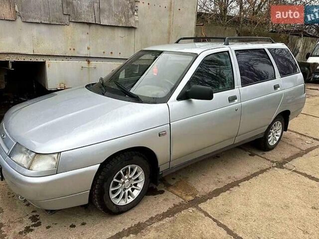 Серый ВАЗ 2111, объемом двигателя 1.5 л и пробегом 248 тыс. км за 2000 $, фото 3 на Automoto.ua