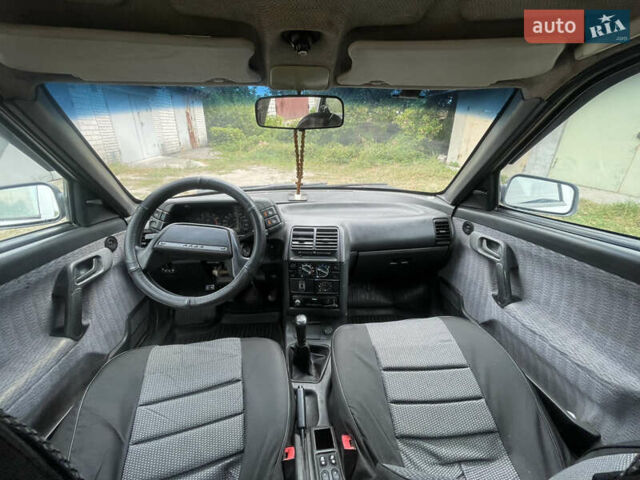 Серый ВАЗ 2111, объемом двигателя 1.5 л и пробегом 379 тыс. км за 900 $, фото 7 на Automoto.ua