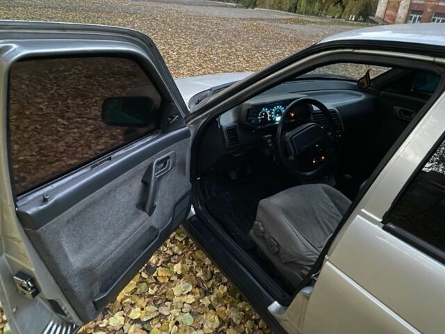 Серый ВАЗ 2111, объемом двигателя 1.5 л и пробегом 210 тыс. км за 1228 $, фото 11 на Automoto.ua