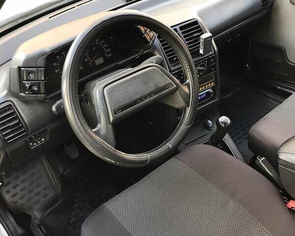 Сірий ВАЗ 2111, об'ємом двигуна 1.5 л та пробігом 300 тис. км за 2300 $, фото 6 на Automoto.ua