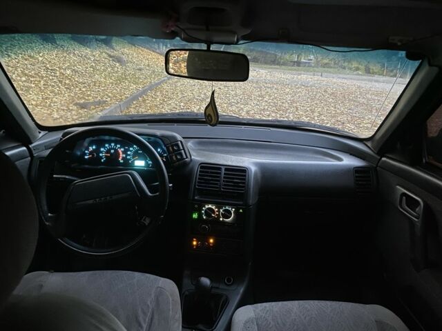 Серый ВАЗ 2111, объемом двигателя 1.5 л и пробегом 210 тыс. км за 1228 $, фото 9 на Automoto.ua