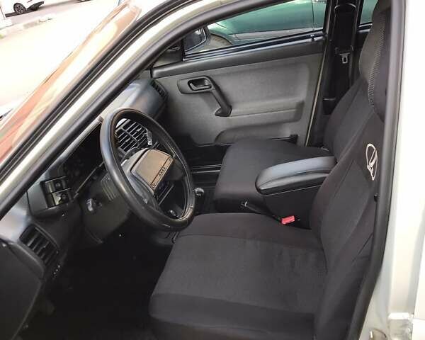 Сірий ВАЗ 2111, об'ємом двигуна 1.5 л та пробігом 300 тис. км за 2300 $, фото 7 на Automoto.ua