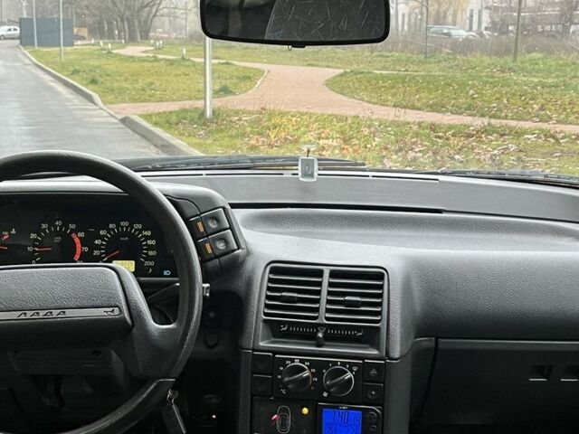 Серый ВАЗ 2111, объемом двигателя 1.5 л и пробегом 118 тыс. км за 1750 $, фото 5 на Automoto.ua