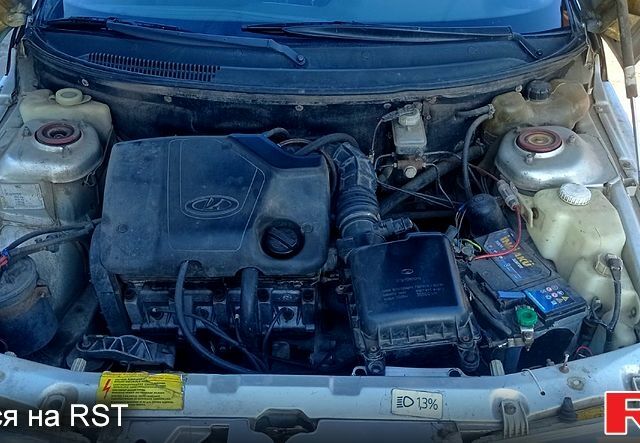 Серый ВАЗ 2111, объемом двигателя 1.6 л и пробегом 214 тыс. км за 2300 $, фото 4 на Automoto.ua