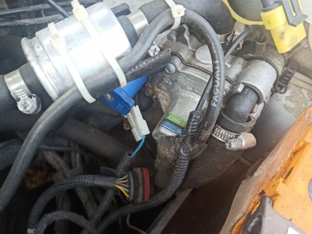 Серый ВАЗ 2111, объемом двигателя 1.6 л и пробегом 276 тыс. км за 1006 $, фото 6 на Automoto.ua