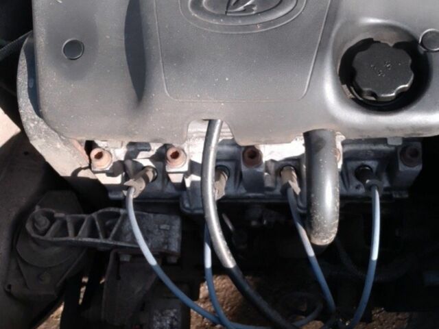 Серый ВАЗ 2111, объемом двигателя 1 л и пробегом 25 тыс. км за 1184 $, фото 4 на Automoto.ua