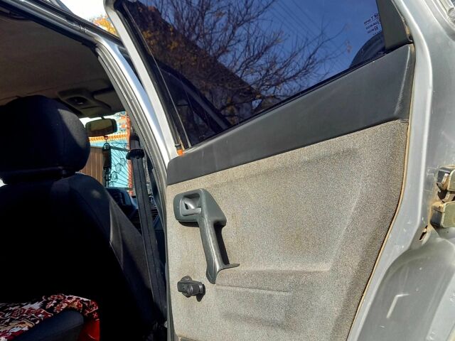 Сірий ВАЗ 2111, об'ємом двигуна 1.6 л та пробігом 275 тис. км за 2450 $, фото 6 на Automoto.ua