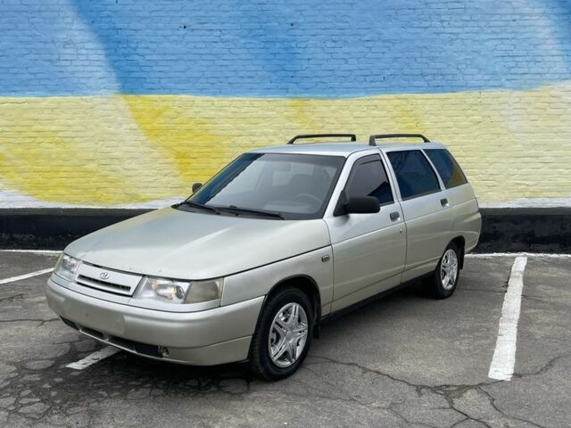 Серый ВАЗ 2111, объемом двигателя 1.6 л и пробегом 170 тыс. км за 2000 $, фото 2 на Automoto.ua