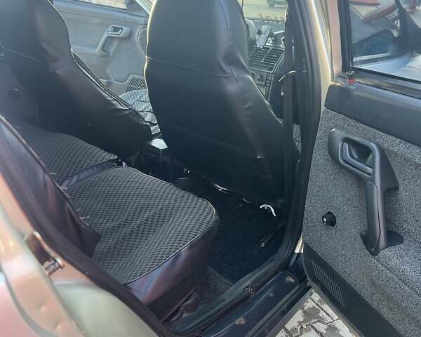 Сірий ВАЗ 2111, об'ємом двигуна 1.6 л та пробігом 126 тис. км за 2200 $, фото 10 на Automoto.ua