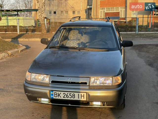 Серый ВАЗ 2111, объемом двигателя 1.6 л и пробегом 180 тыс. км за 1575 $, фото 2 на Automoto.ua