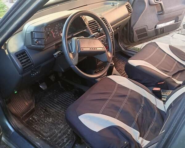 Серый ВАЗ 2111, объемом двигателя 1.6 л и пробегом 210 тыс. км за 1400 $, фото 3 на Automoto.ua