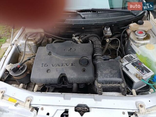 Сірий ВАЗ 2111, об'ємом двигуна 1.6 л та пробігом 195 тис. км за 1850 $, фото 8 на Automoto.ua