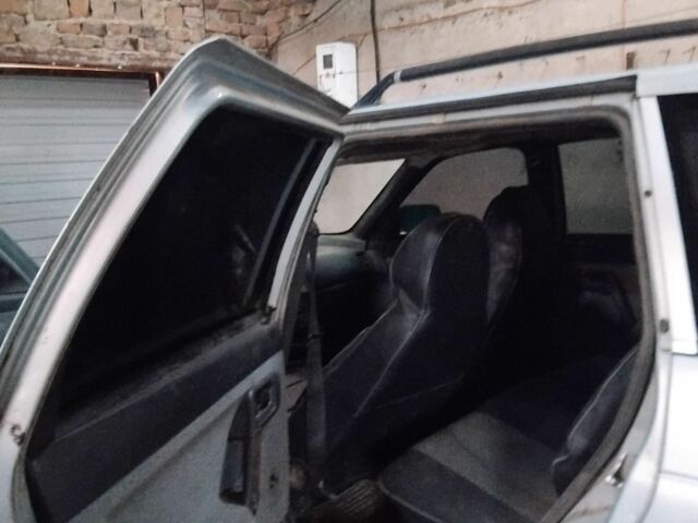 Серый ВАЗ 2111, объемом двигателя 1.6 л и пробегом 390 тыс. км за 900 $, фото 2 на Automoto.ua